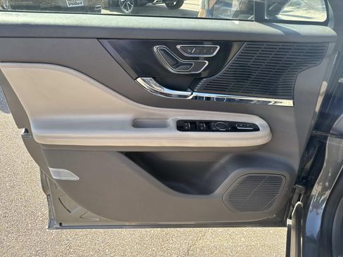 Used 2022 Lincoln Corsair FWD image 18