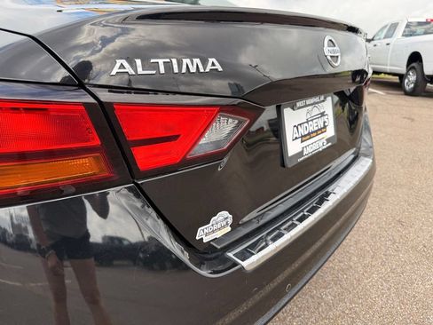 Used 2020 Nissan Altima 2.5 SV FWD image 14