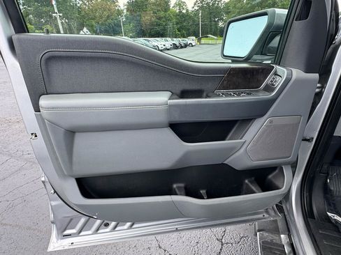 Used 2021 Ford F150 Lariat w/ Equipment Group 502A High AWD/4WD image 16