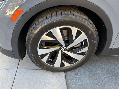Used 2023 Volkswagen ID.4 Pro RWD image 9
