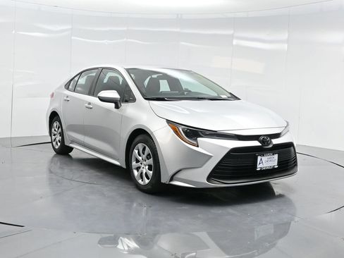 Used 2023 Toyota Corolla LE image 74