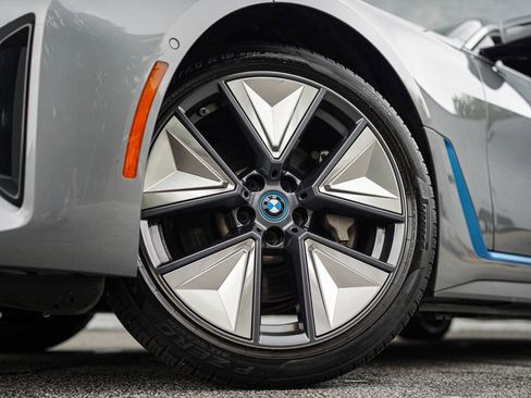 Used 2023 BMW i4 eDrive35 RWD image 18