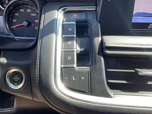 Used 2022 Chevrolet Suburban LS image 20