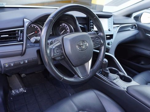 Used 2023 Toyota Camry SE image 12