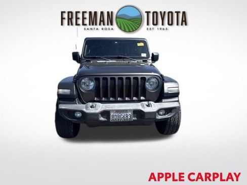 Used 2018 Jeep Wrangler Unlimited Sport S AWD/4WD image 3