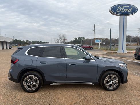 Used 2025 BMW X1 xDrive28i w/ Technology Package image 10