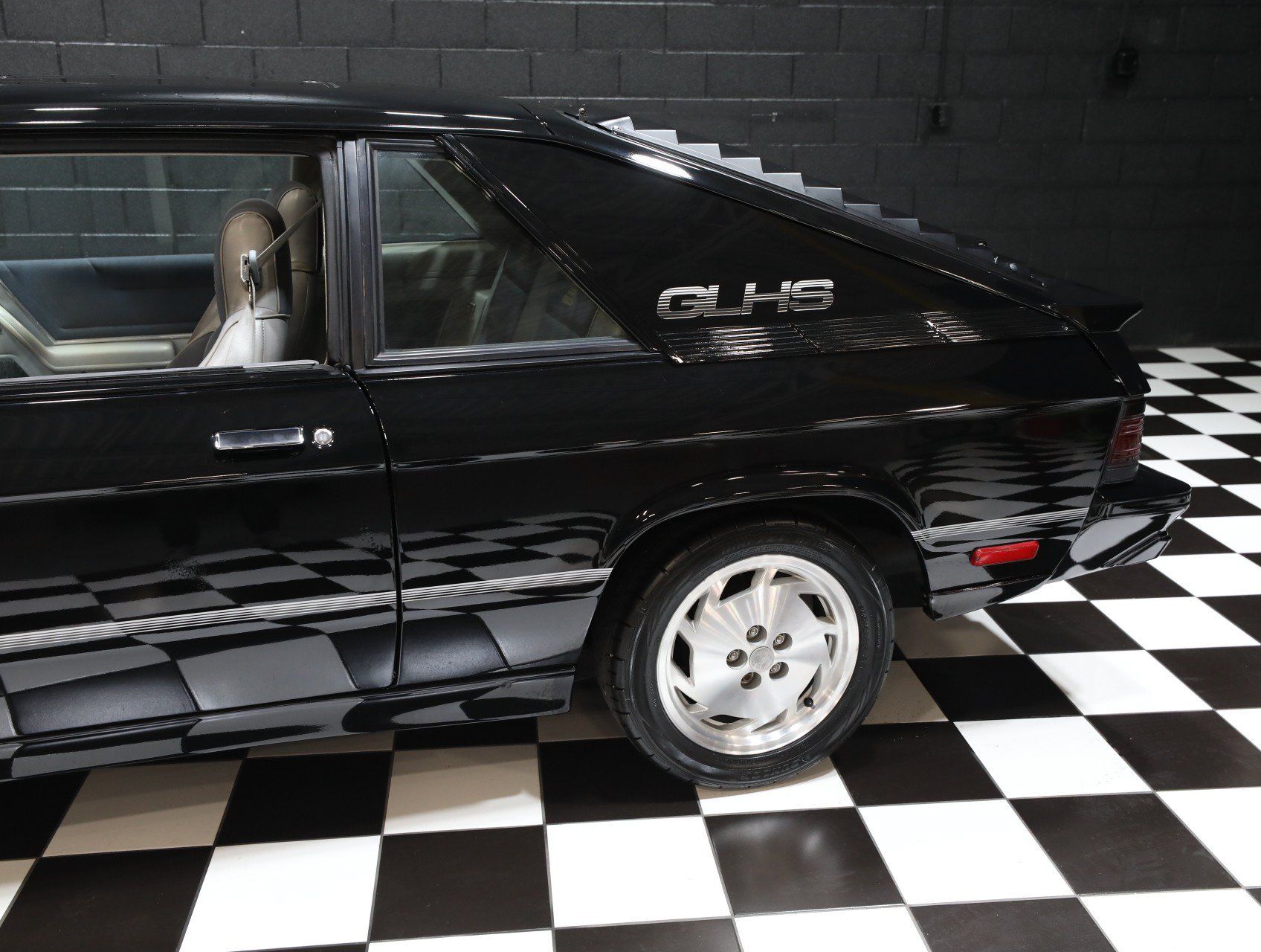 Used 1987 Dodge Charger Shelby FWD image 31