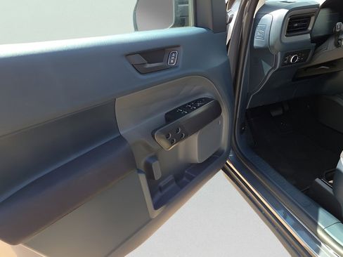 New 2025 Ford Maverick XL image 9