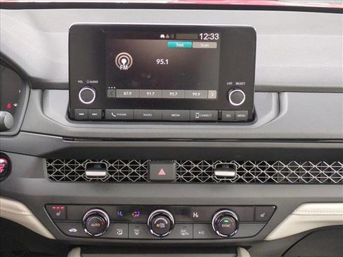 Used 2023 Honda Accord EX image 15