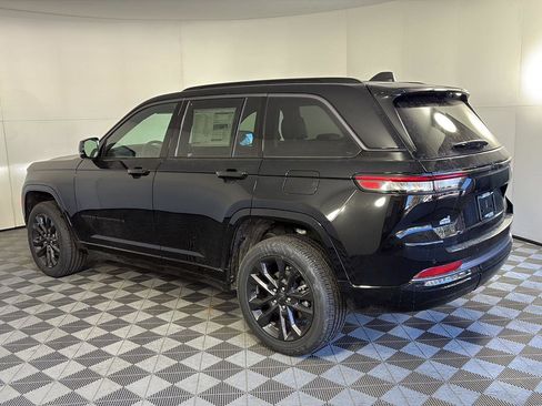 New 2026 Jeep Grand Cherokee Limited AWD/4WD image 5