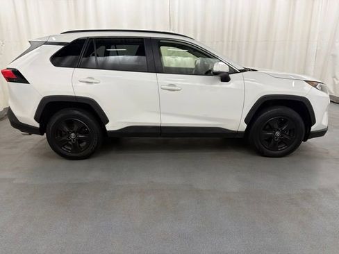 Used 2019 Toyota RAV4 XLE w/ Convenience Package AWD/4WD image 7