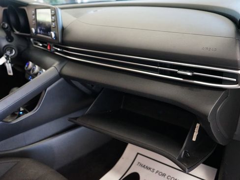 Used 2021 Hyundai Elantra SE FWD image 37