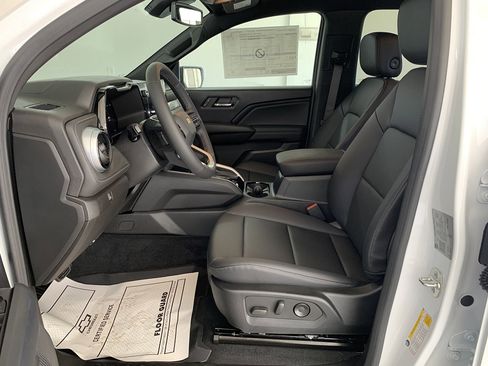 New 2024 Chevrolet Colorado LT w/ LT Convenience Package III image 14