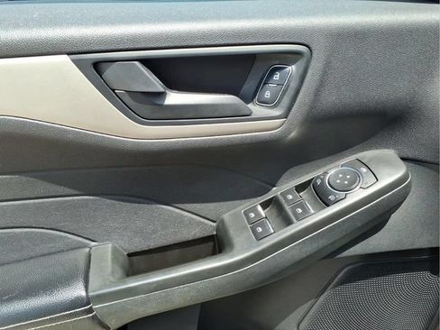 Used 2022 Ford Escape SE AWD/4WD image 11