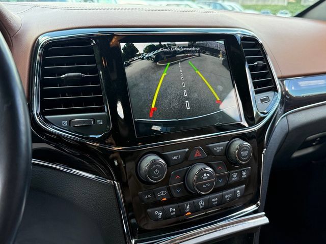 Used 2021 Jeep Grand Cherokee Overland AWD/4WD image 18