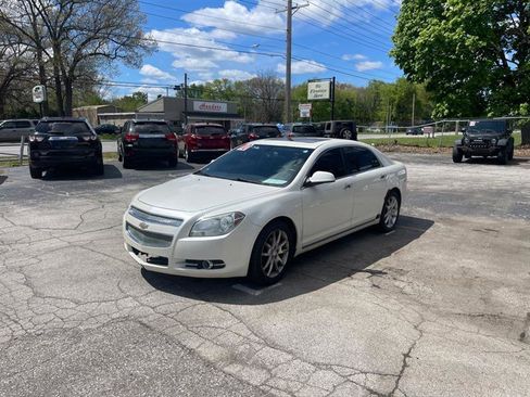 Used 2010 Chevrolet Malibu LTZ FWD image 1