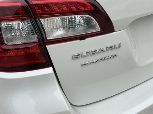 Used 2018 Subaru Outback 2.5i Premium AWD/4WD image 39