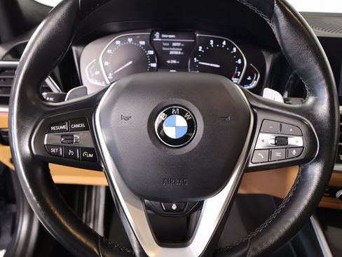 Used 2022 BMW 330i xDrive 330i xDrive w/ Driving Assistance Package image 3