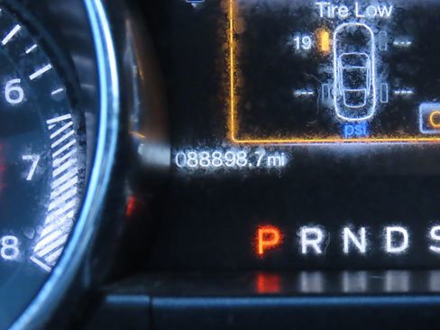 Used 2015 Ford Mustang Convertible w/ Equipment Group 051A image 20