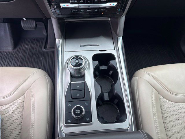 Used 2021 Ford Explorer Platinum w/ Equipment Group 601A AWD/4WD image 17