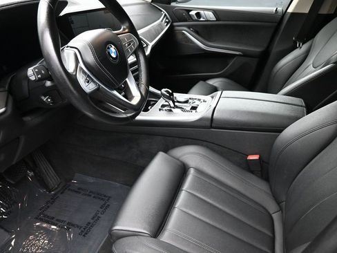 Used 2022 BMW X7 xDrive40i w/ Parking Assistance Package AWD/4WD image 17