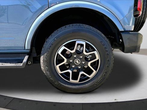 Used 2025 Ford Bronco Outer Banks AWD/4WD image 34