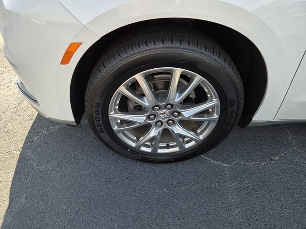Used 2023 Buick Enclave Essence w/ Experience Buick Package FWD image 30
