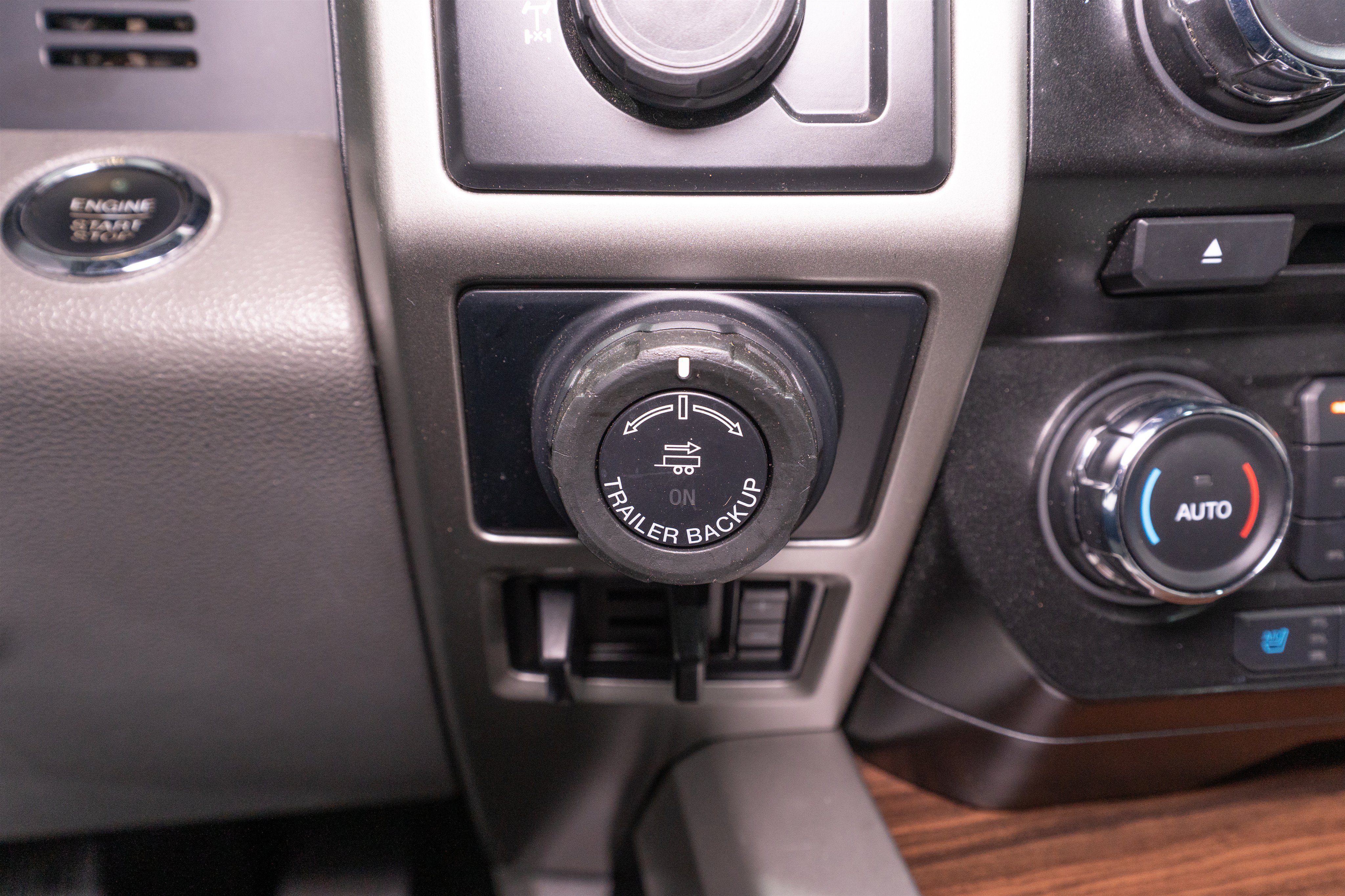 Used 2016 Ford F150 Lariat RWD image 29