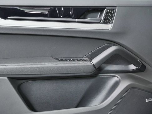New 2026 Porsche Cayenne AWD/4WD image 6