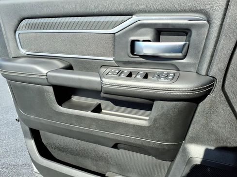 New 2026 RAM 2500 Big Horn AWD/4WD image 9