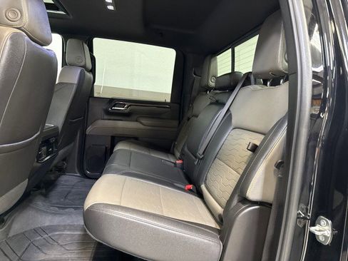 Used 2024 Chevrolet Silverado 2500 ZR2 w/ Technology Package image 39