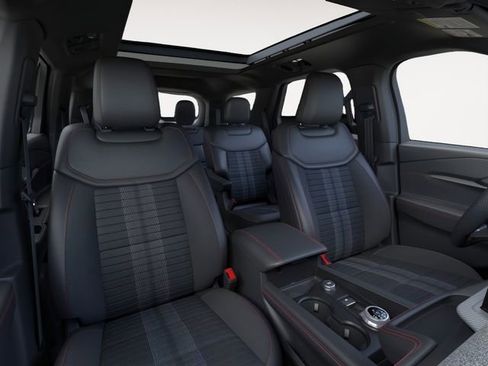 New 2026 Ford Explorer ST-Line w/ ST-Line Street Pack AWD/4WD image 10