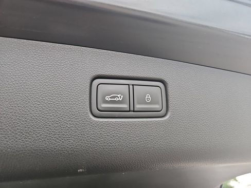 Used 2022 Genesis GV70 2.5T w/ Sport Prestige Package AWD/4WD image 37