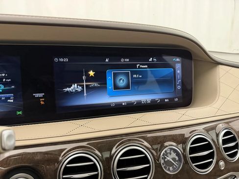 Used 2019 Mercedes-Benz S 560 4MATIC Sedan image 46