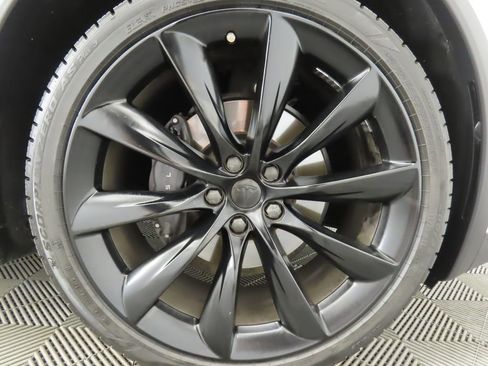 Used 2020 Tesla Model X Long Range image 33