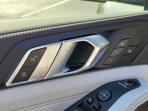 New 2026 BMW X5 xDrive50e image 15