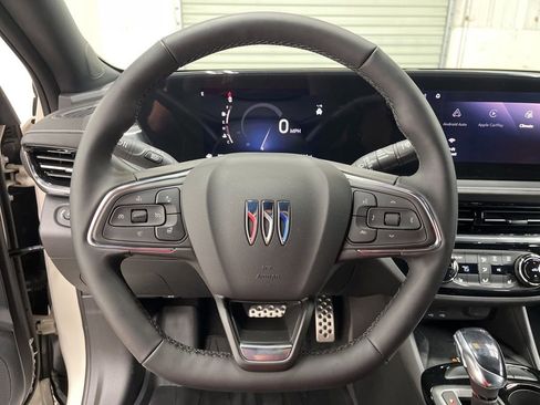 Used 2026 Buick Envista Sport Touring w/ Studio Series image 17