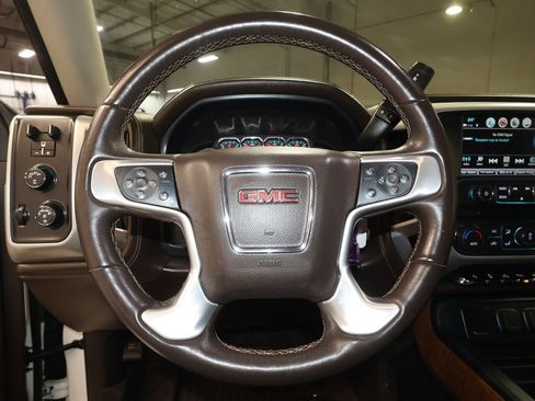 Used 2018 GMC Sierra 1500 SLT image 10