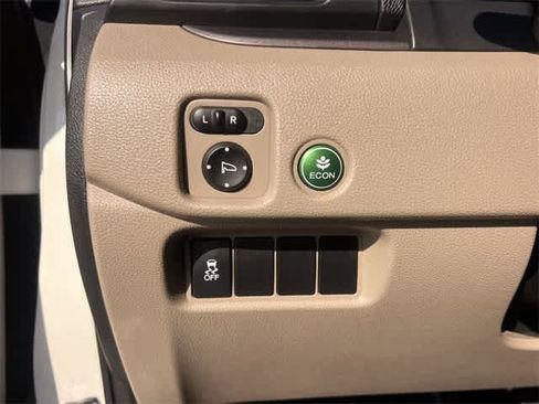 Certified 2017 Honda Pilot EX image 29