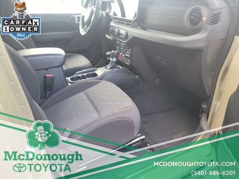 Used 2026 Jeep Gladiator Mojave AWD/4WD image 38