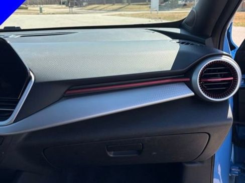 Used 2024 Chevrolet Trax RS w/ Driver Confidence Package image 33