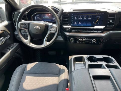 Used 2023 Chevrolet Silverado 1500 RST AWD/4WD image 10