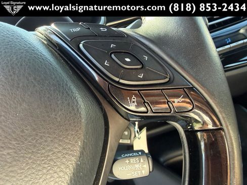 Used 2018 Toyota C-HR XLE image 25