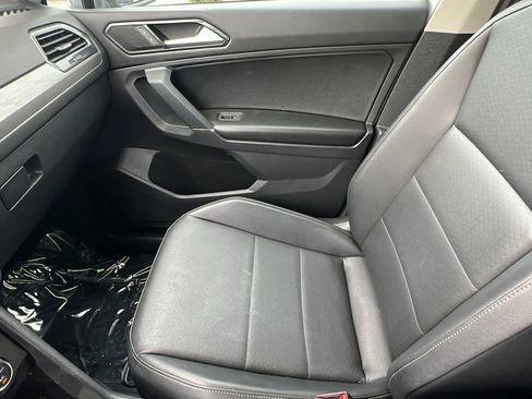 Used 2018 Volkswagen Tiguan S FWD image 12