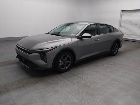 Used 2025 Kia K4 FWD image 2