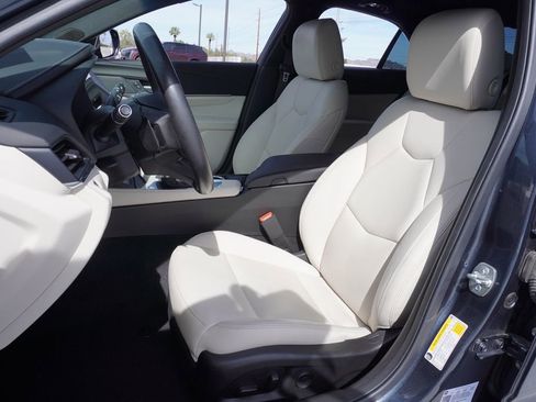 Certified 2025 Cadillac CT4 Luxury image 13