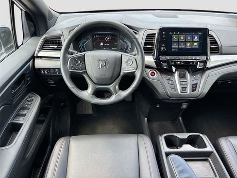 Used 2024 Honda Odyssey Sport image 26