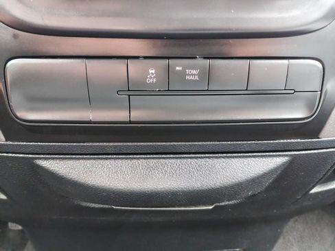Used 2018 RAM 1500 Express w/ Express Value Package AWD/4WD image 26