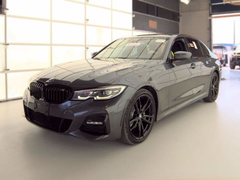 Used 2020 BMW 330i xDrive Sedan w/ M Sport Package AWD/4WD image 5