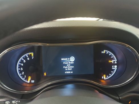 Used 2021 Jeep Grand Cherokee Laredo X AWD/4WD image 20